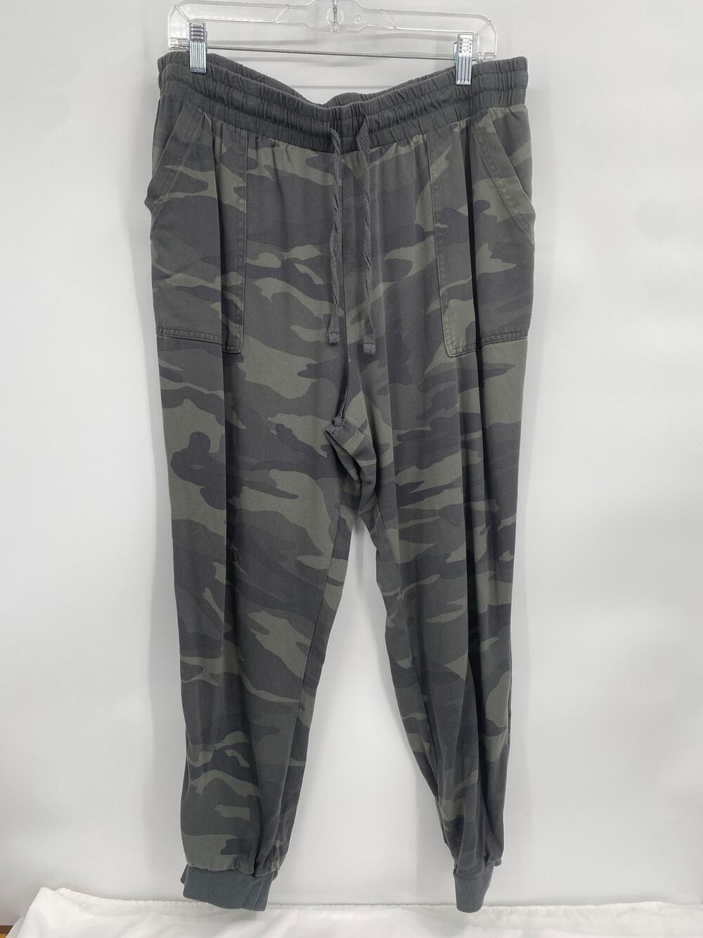 Splendid Green Camo Joggers Cozy Pants Elastic Waist Pockets XL